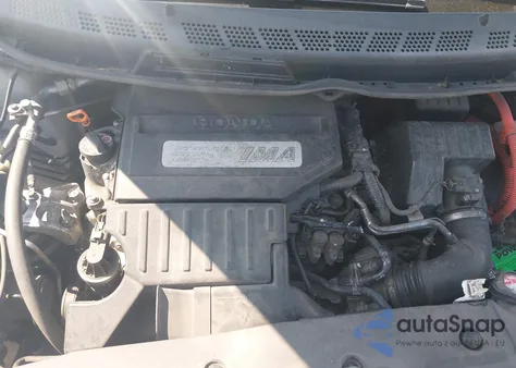 2010 Honda Civic Hybrid from USA, damaged, VIN JHMFA3F29AS005641